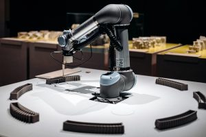 A robotic 3D printer